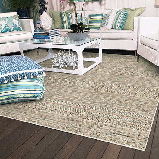 beach house ambience: tulum as an outdoor area rug with a serged edge (color quartz)