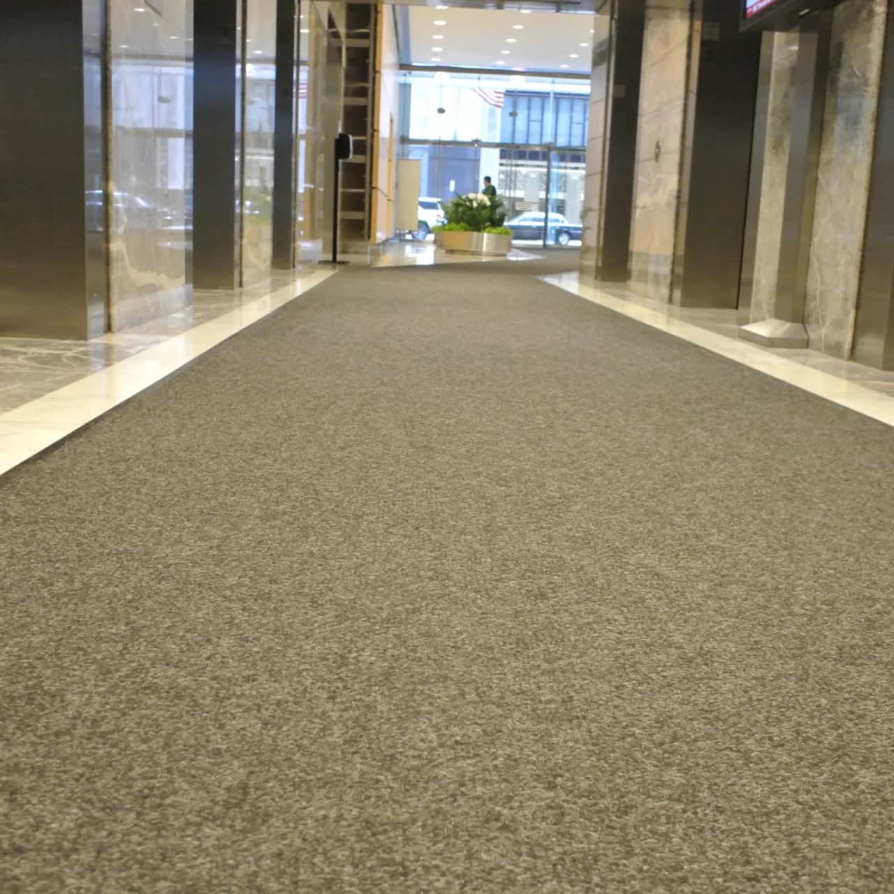 Murray | Contract Grade Runner